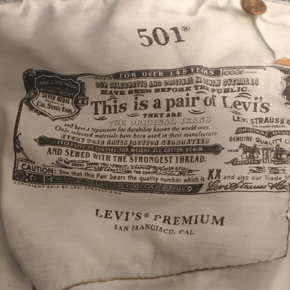 Levi's Premium 501 Button Fly Distressed Shorts Women's Size 30 - Picture 7 of 10